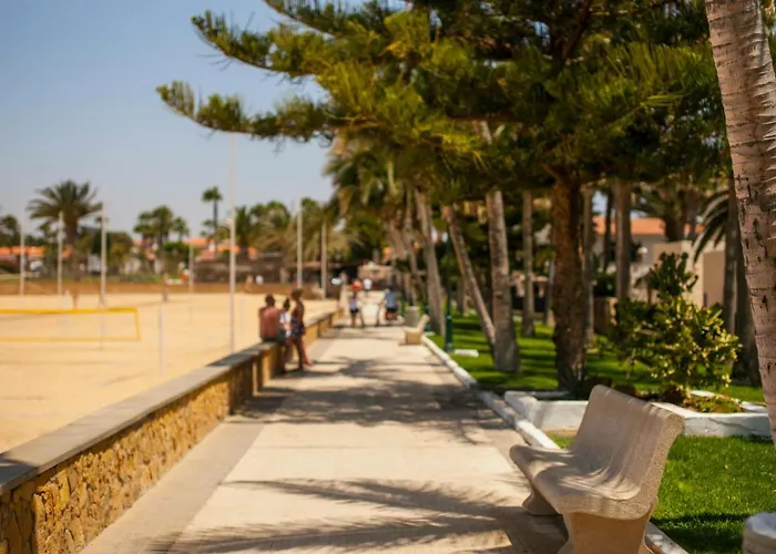 Inviting 1-bed On Castillo Mar