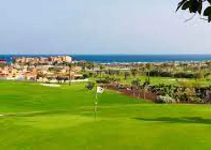 Inviting 1-bed On Castillo Mar