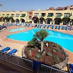 Inviting 1-bed On Castillo Mar Appartement