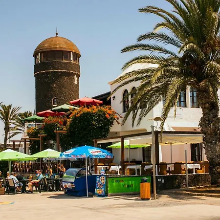 Inviting 1-bed On Castillo Mar *