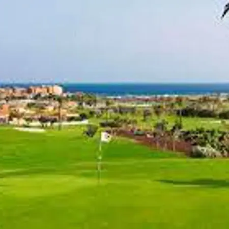 Inviting 1-bed On Castillo Mar