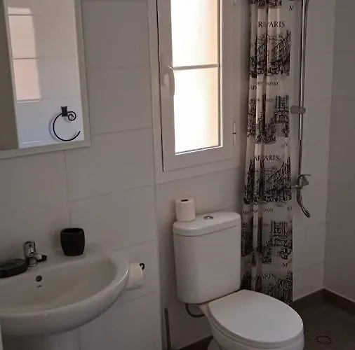 Apartment Inviting 1-bed On Castillo Mar