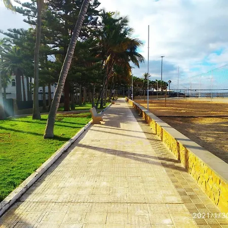 Daire Inviting 1-bed On Castillo Mar