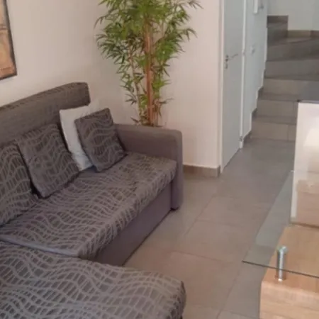 Inviting 1-bed On Castillo Mar *